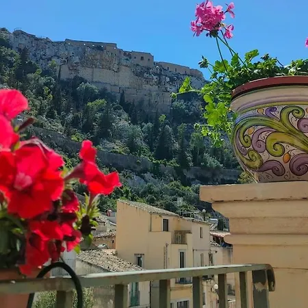 Дом отдыха Il Cappero - Casetta Con Vista In Centro Storico
