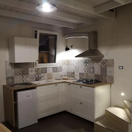 Il Cappero - Casetta Con Vista In Centro Storico * Шикли